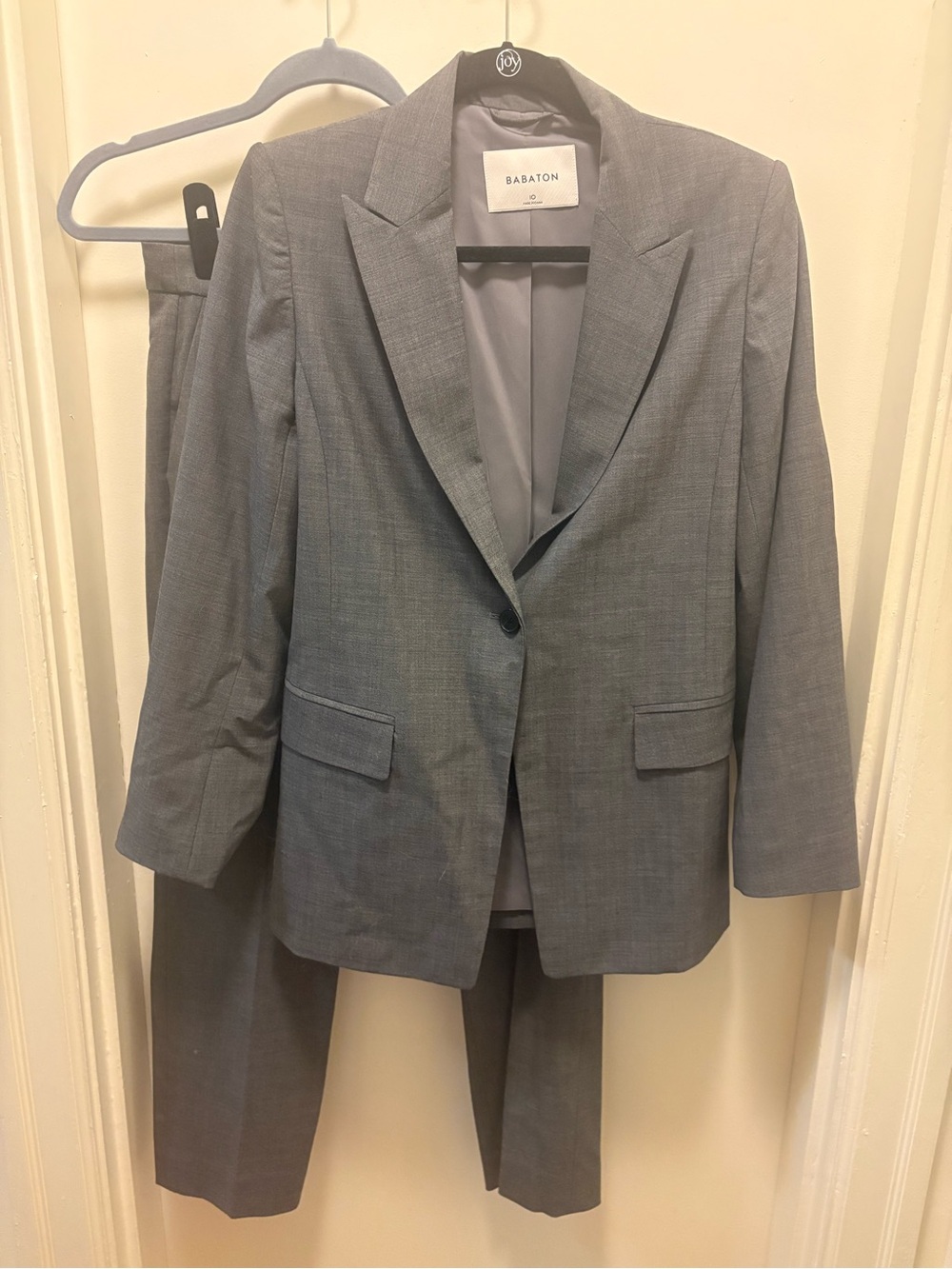 Aritzia Gray Two-Piece Suit - Blazer & Trousers
